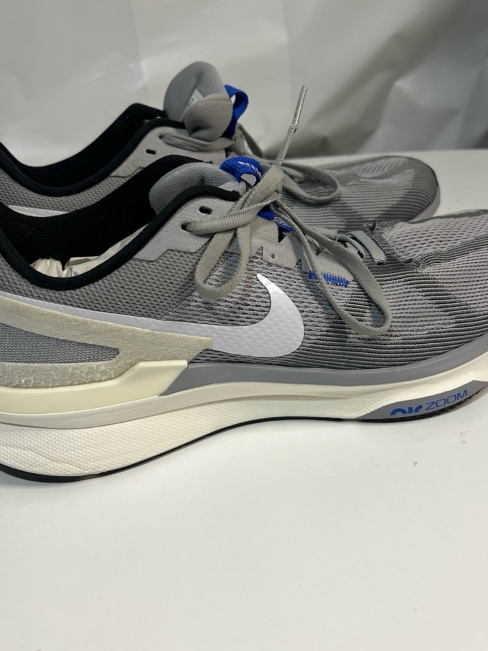 Nike Men's Grey, White and Blue Athletic Running Shoes